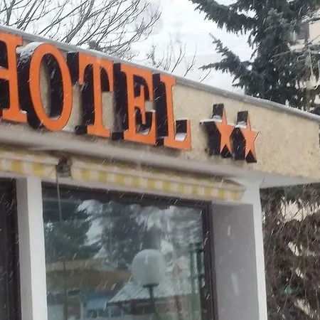 Le Carlina Hotel 2*